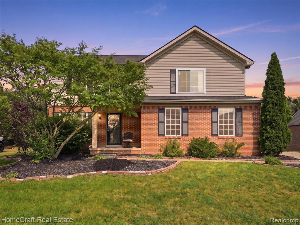 13585 Milton Drive Property Photo 1