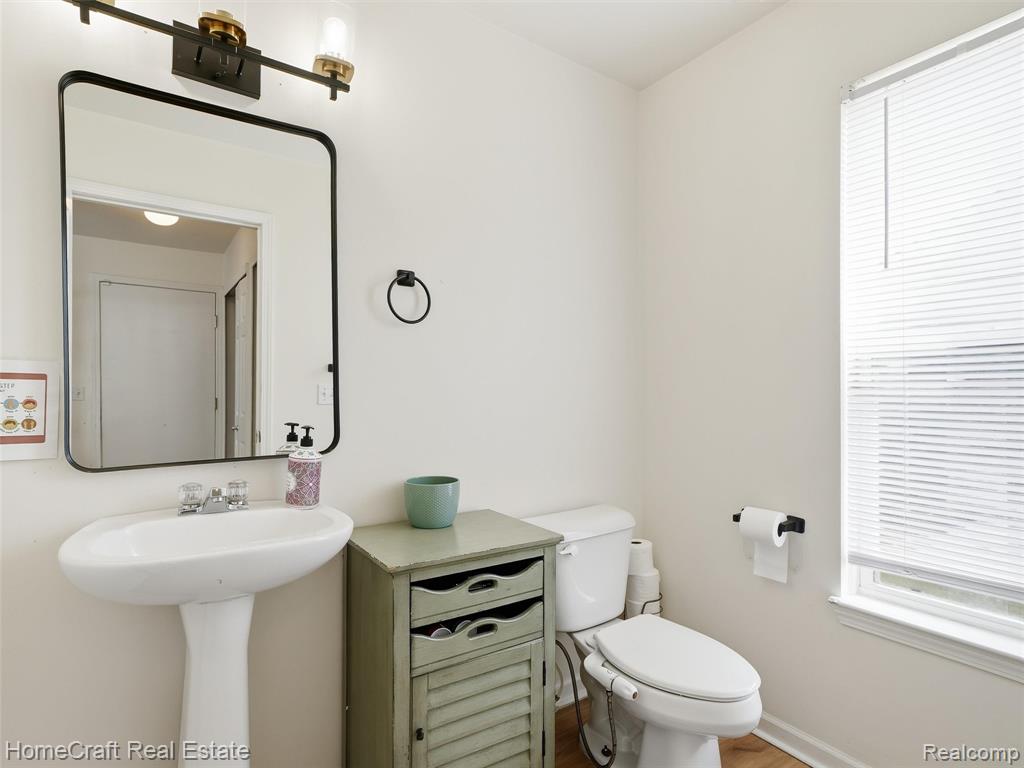 13585 Milton Drive Property Photo 14