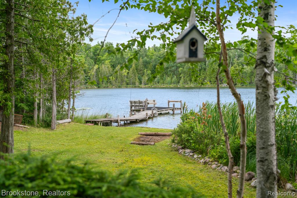 5699 S Smith Road Property Photo 8
