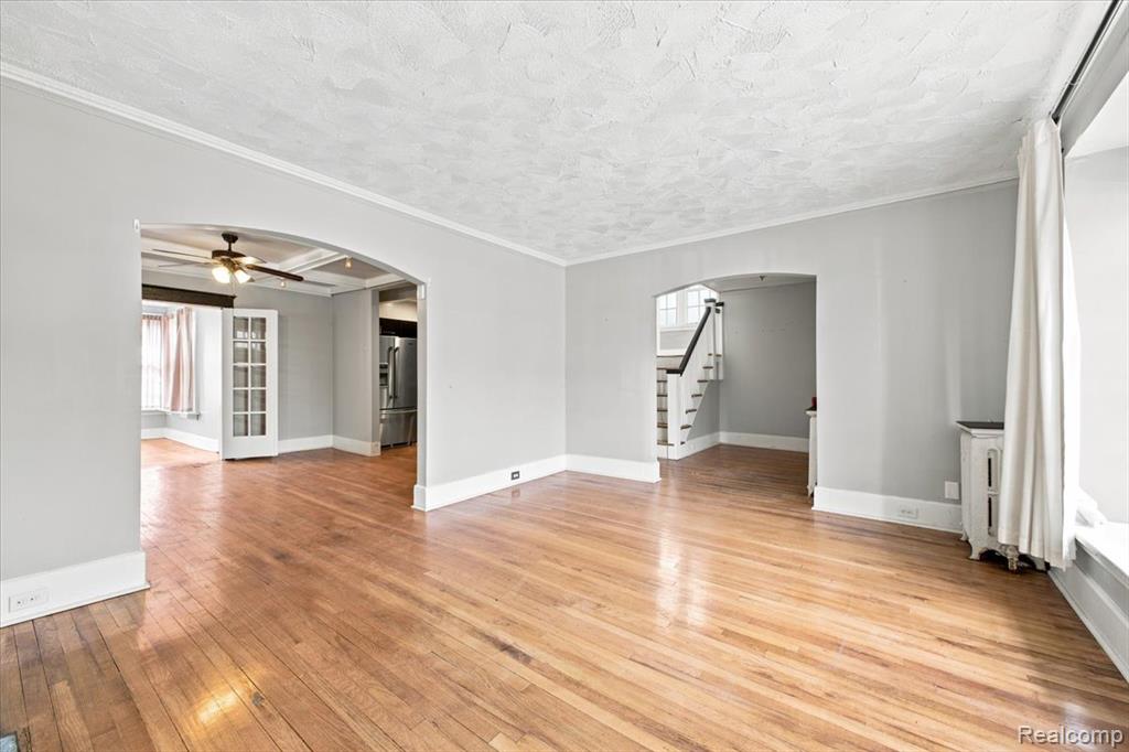 899 Edison Street Property Photo 8