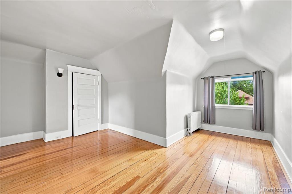 899 Edison Street Property Photo 25