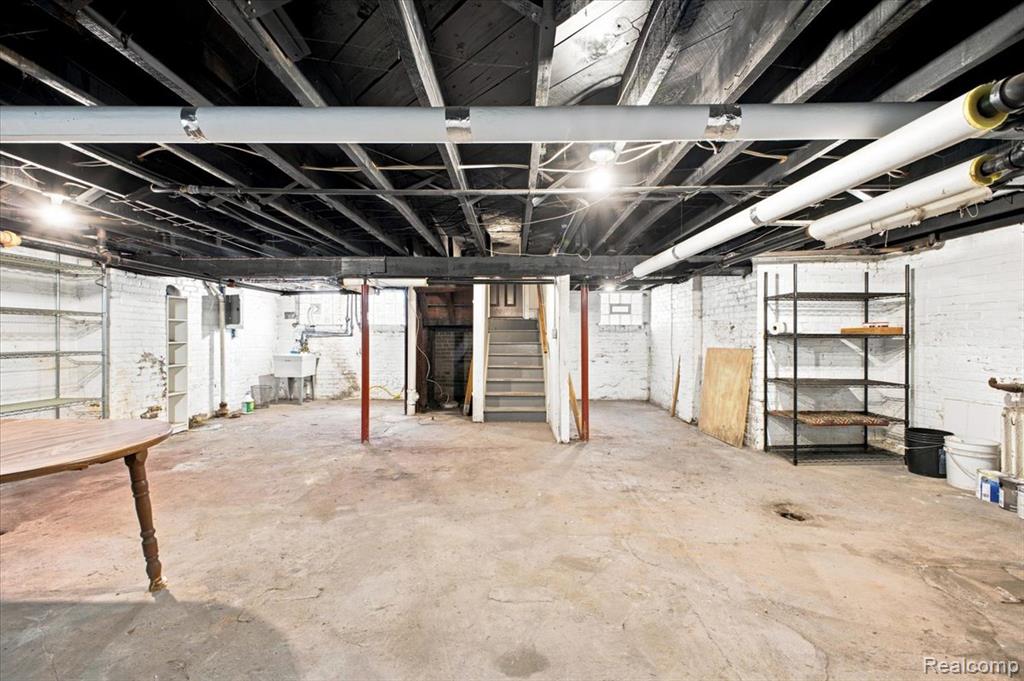 899 Edison Street Property Photo 30