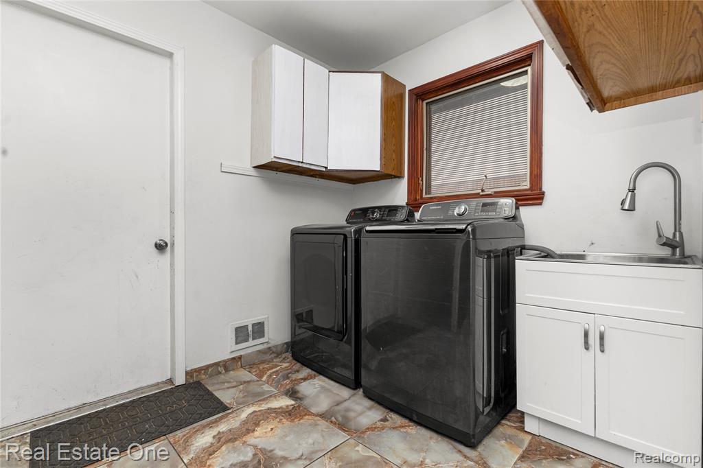 37719 Adrian Drive Property Photo 32