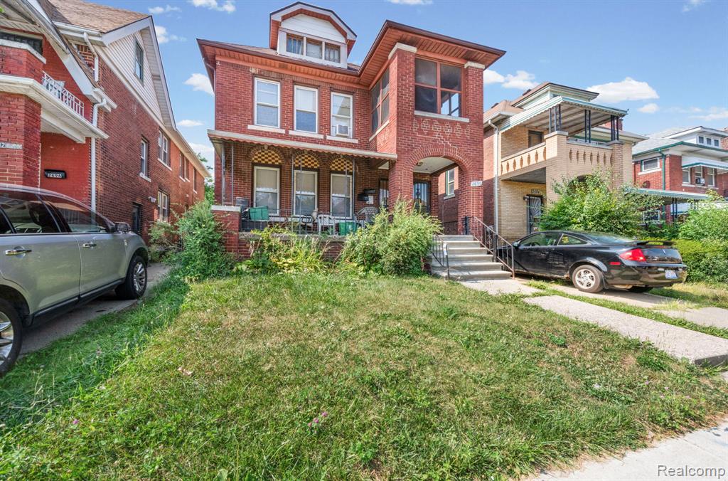 2690 Pasadena Street Property Photo 1
