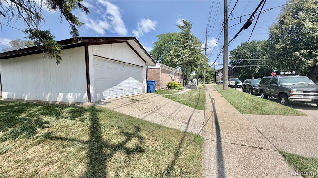 8856 E 14 Mile Road Property Photo 15