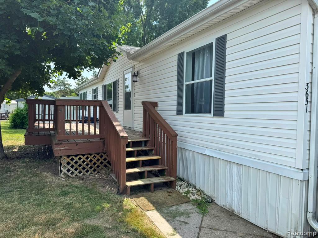 3651 Juniper Street Property Photo 6