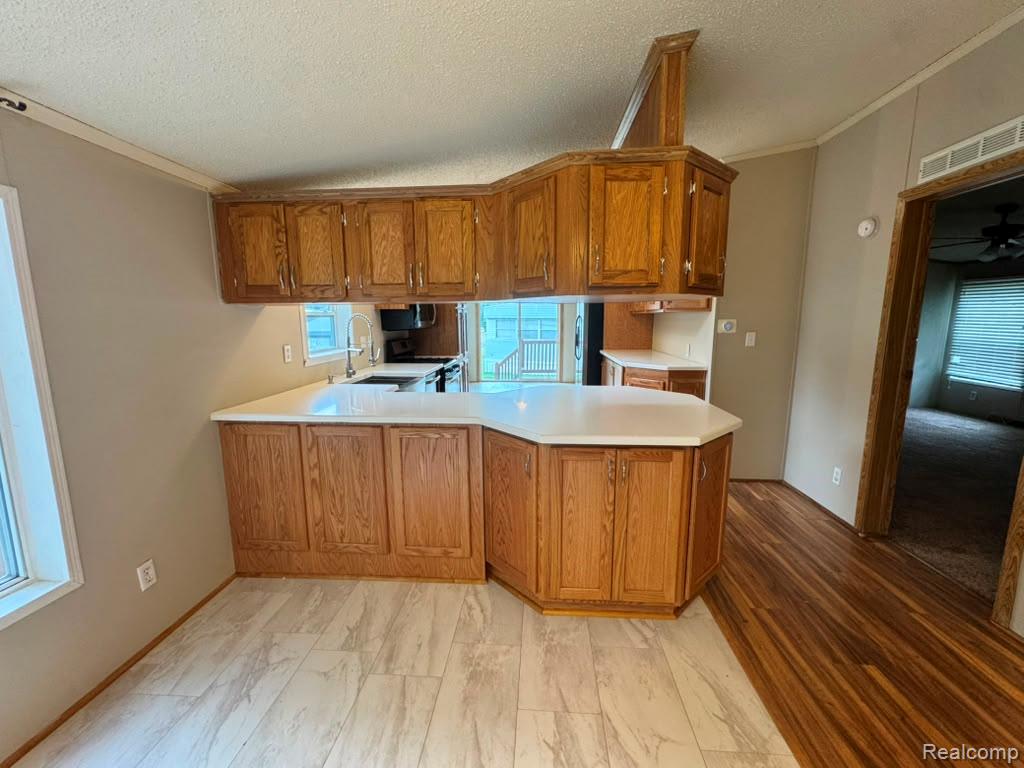 3651 Juniper Street Property Photo 11