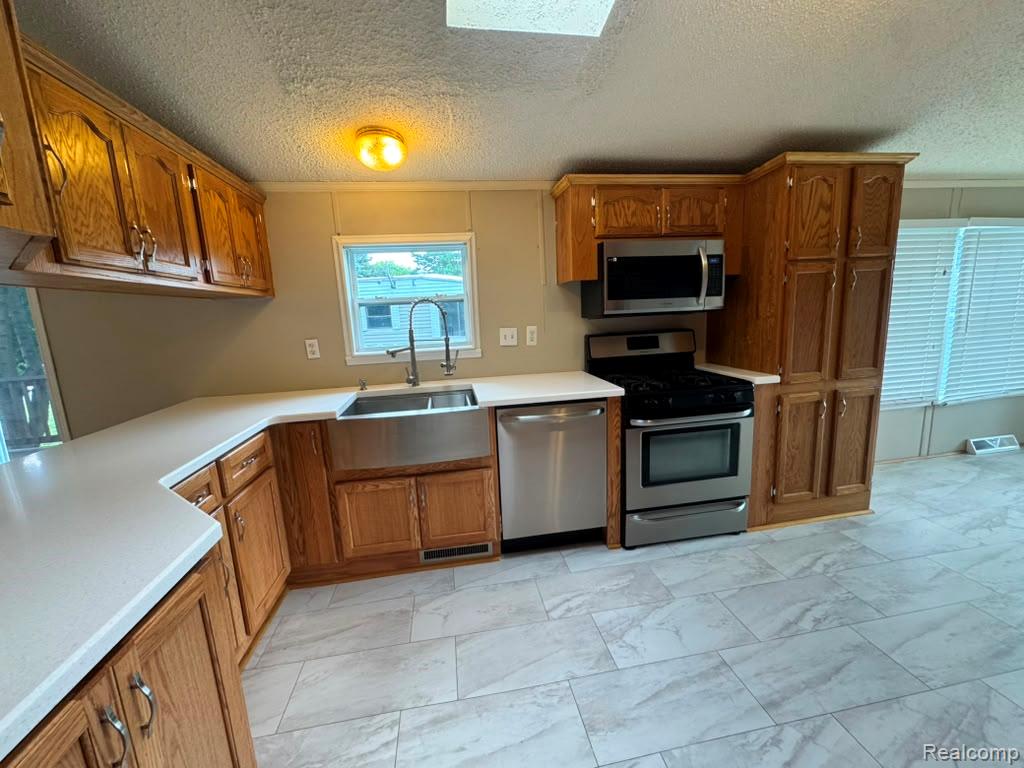 3651 Juniper Street Property Photo 13
