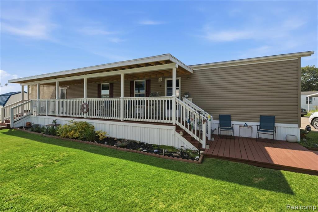 406 Silver Sands Drive Property Photo 2