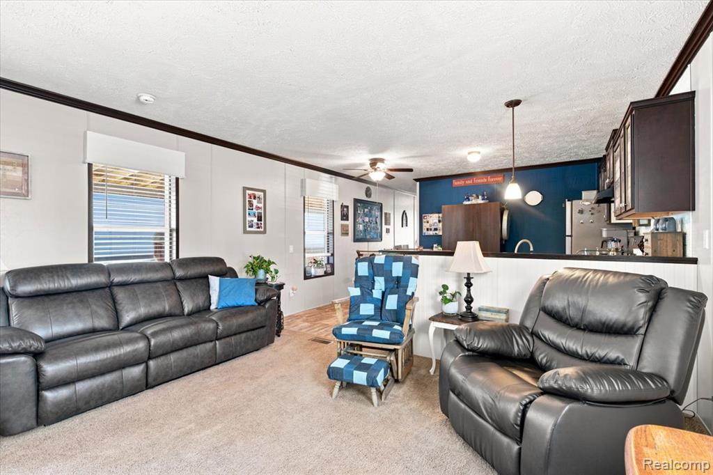 406 Silver Sands Drive Property Photo 11