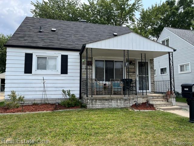 24528 Berry Avenue Property Photo 1