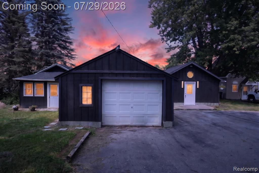 3515 Lakeview Drive Property Photo 1