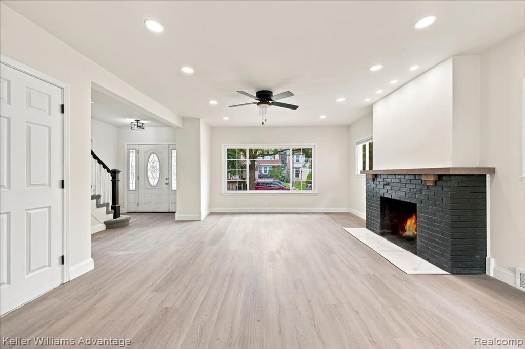 3285 Hazelwood Street Property Photo 4