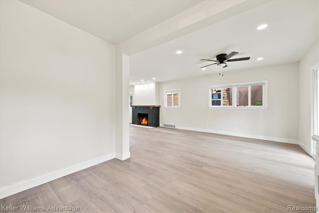 3285 Hazelwood Street Property Photo 6