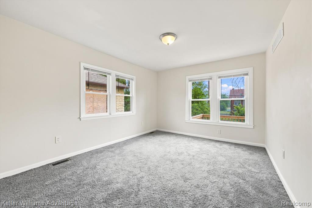 3285 Hazelwood Street Property Photo 14