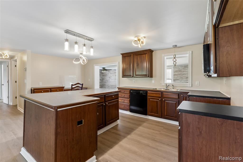 2362 Johnson Road Property Photo 9