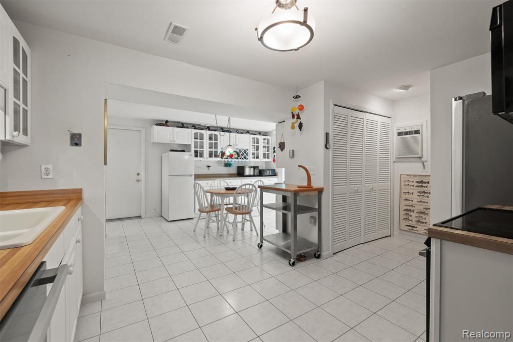 5892 Port Austin Road Property Photo 10