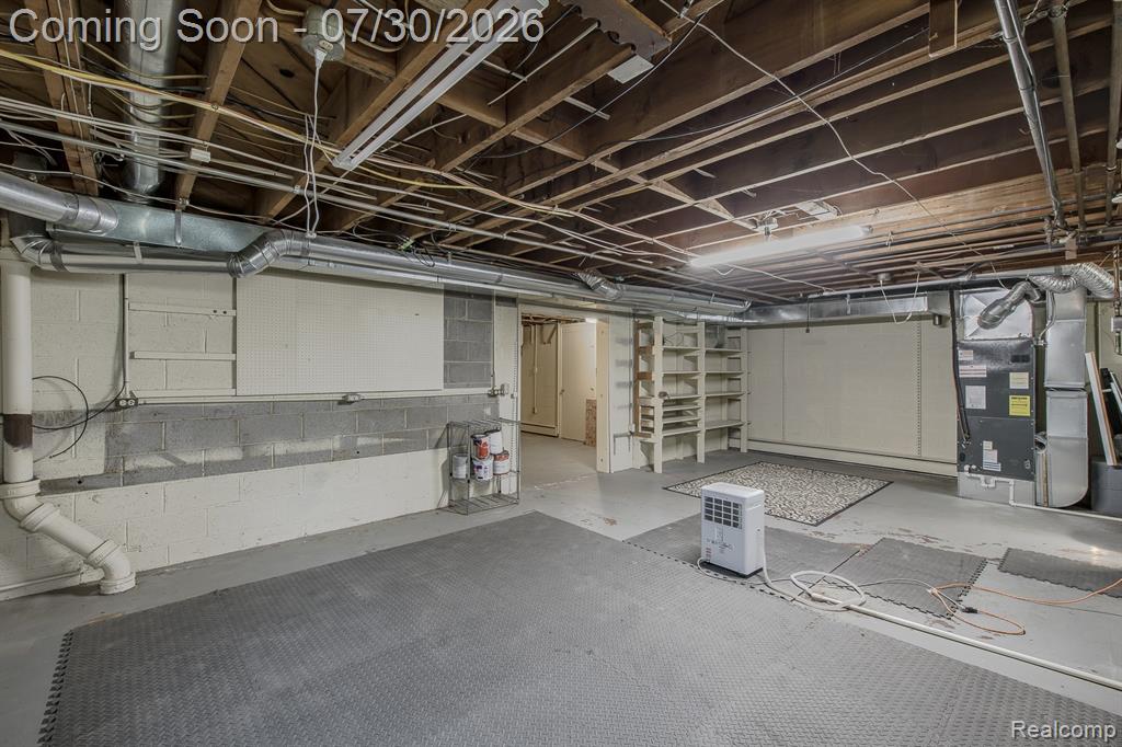 10470 King Road Property Photo 45