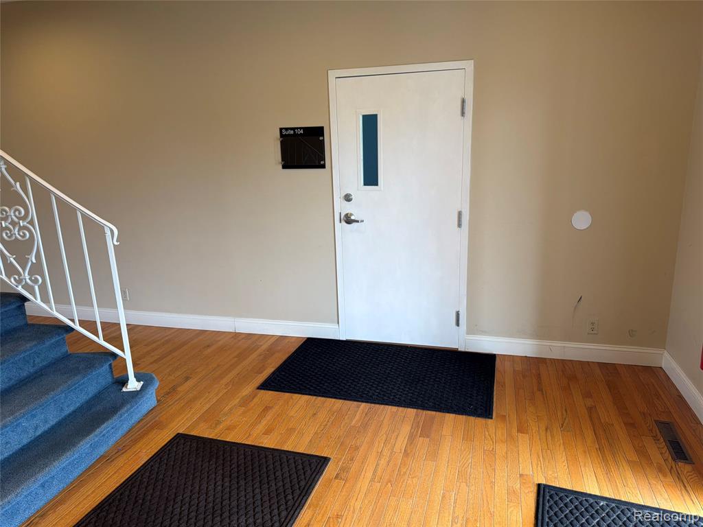 8445 S Saginaw Street Property Photo 2