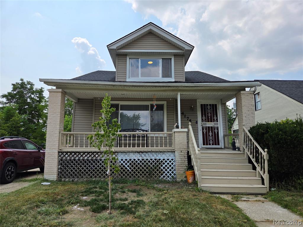 4175 Beaconsfield Street Property Photo 1