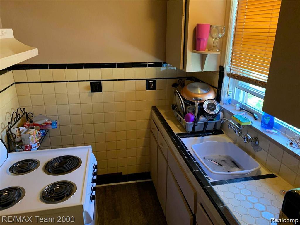 35 Knox Street Property Photo 25
