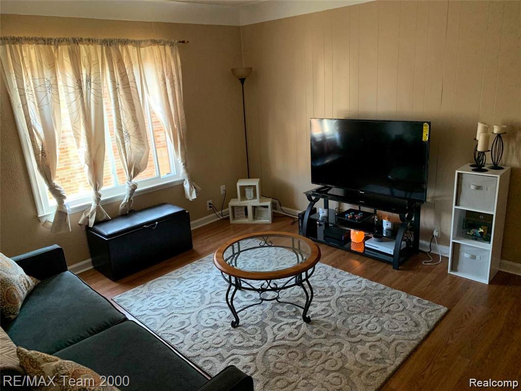 35 Knox Street Property Photo 28