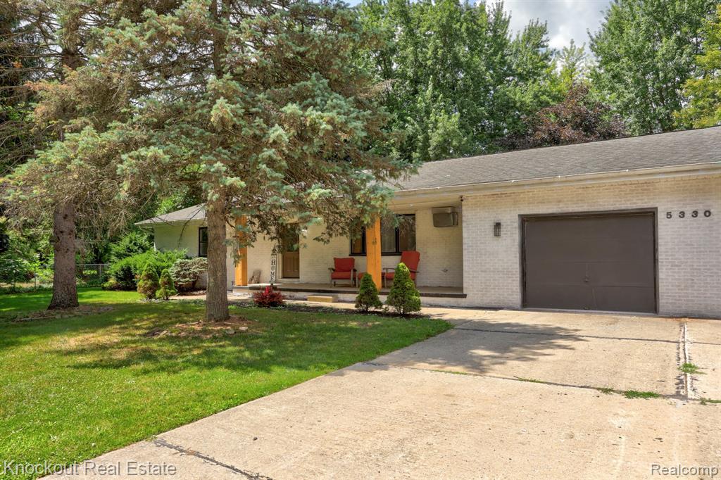 5330 Sheridan Road Property Photo 1