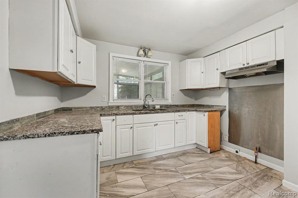 13960 Greenview Road Property Photo 7