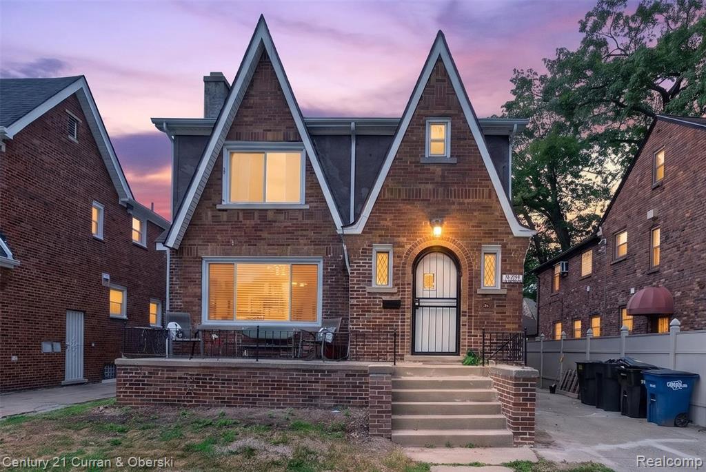18019 Roselawn Street Property Photo 1