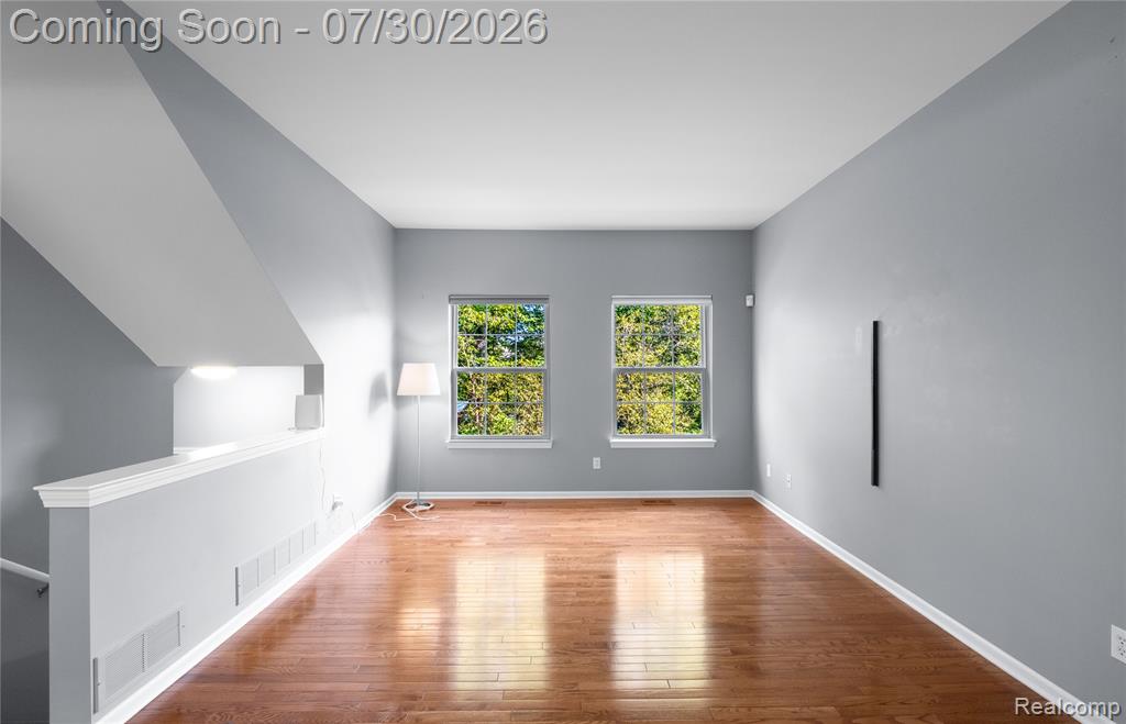 868 Eagle Drive Property Photo 2