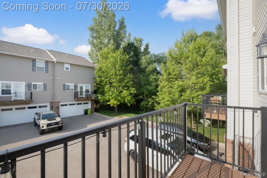 868 Eagle Drive Property Photo 5