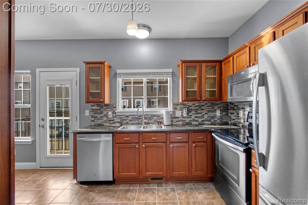 868 Eagle Drive Property Photo 14