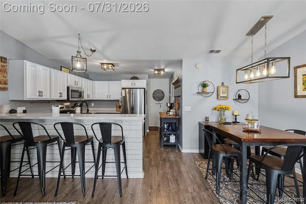 1721 Welland Street Property Photo 7