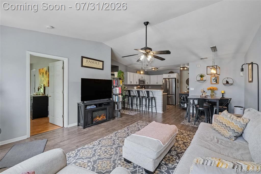 1721 Welland Street Property Photo 15