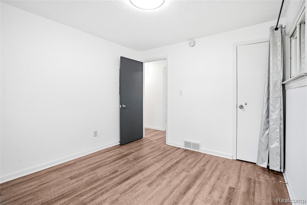 22961 Koths Street Property Photo 20