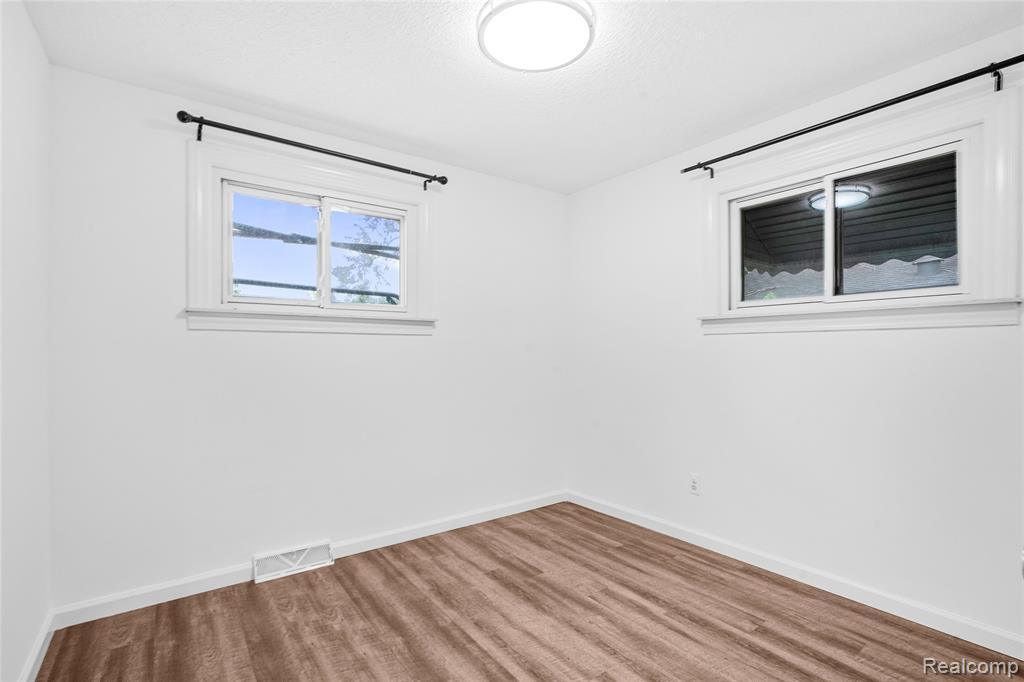 22961 Koths Street Property Photo 21