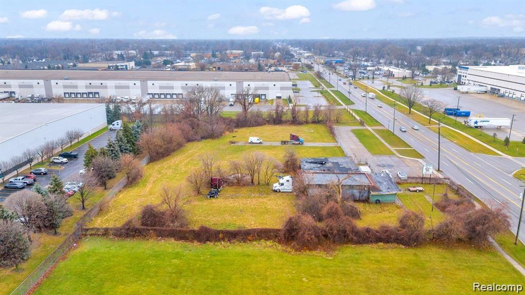 24500 Dequindre Road Property Photo 3
