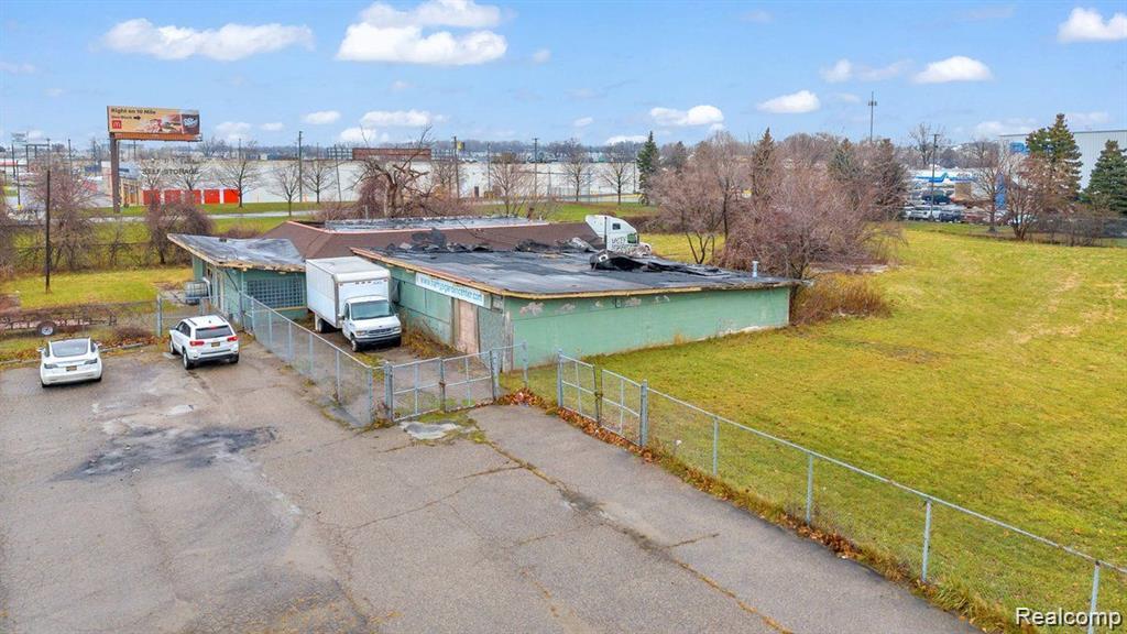 24500 Dequindre Road Property Photo 6
