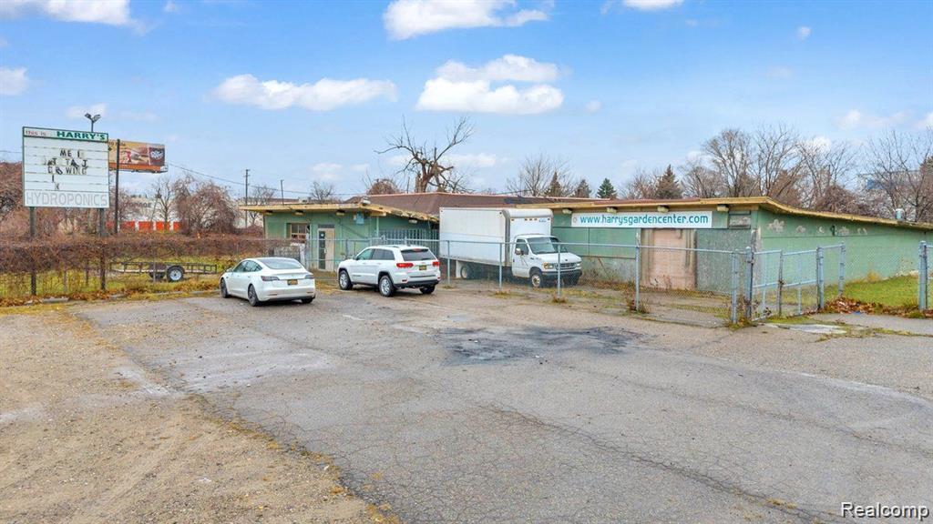 24500 Dequindre Road Property Photo 7