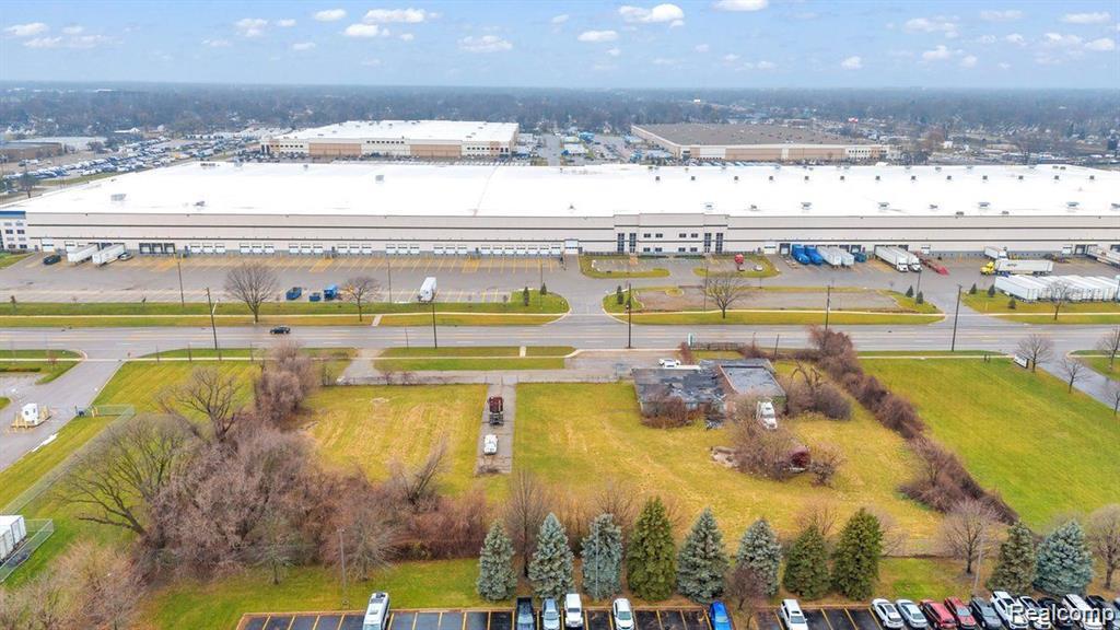 24500 Dequindre Road Property Photo 8