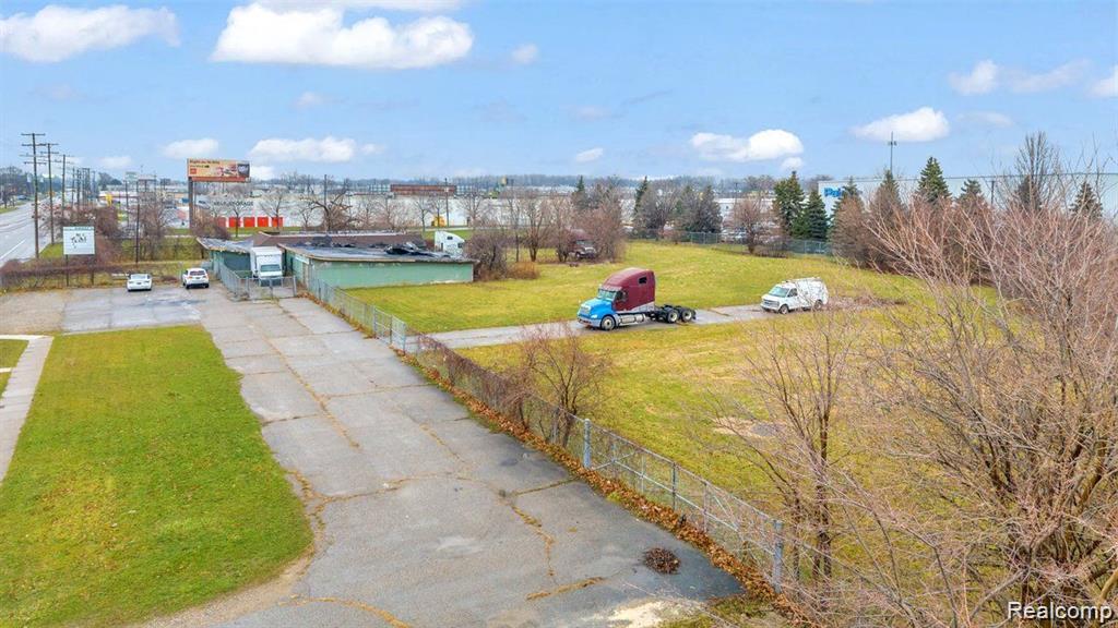 24500 Dequindre Road Property Photo 16
