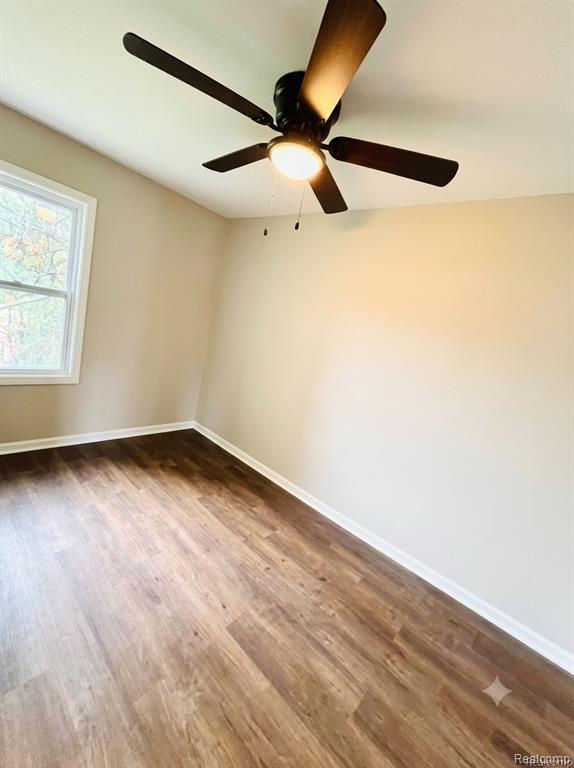 557 White Avenue Property Photo 6