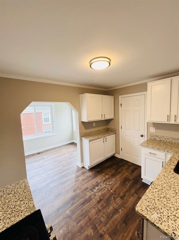 557 White Avenue Property Photo 11