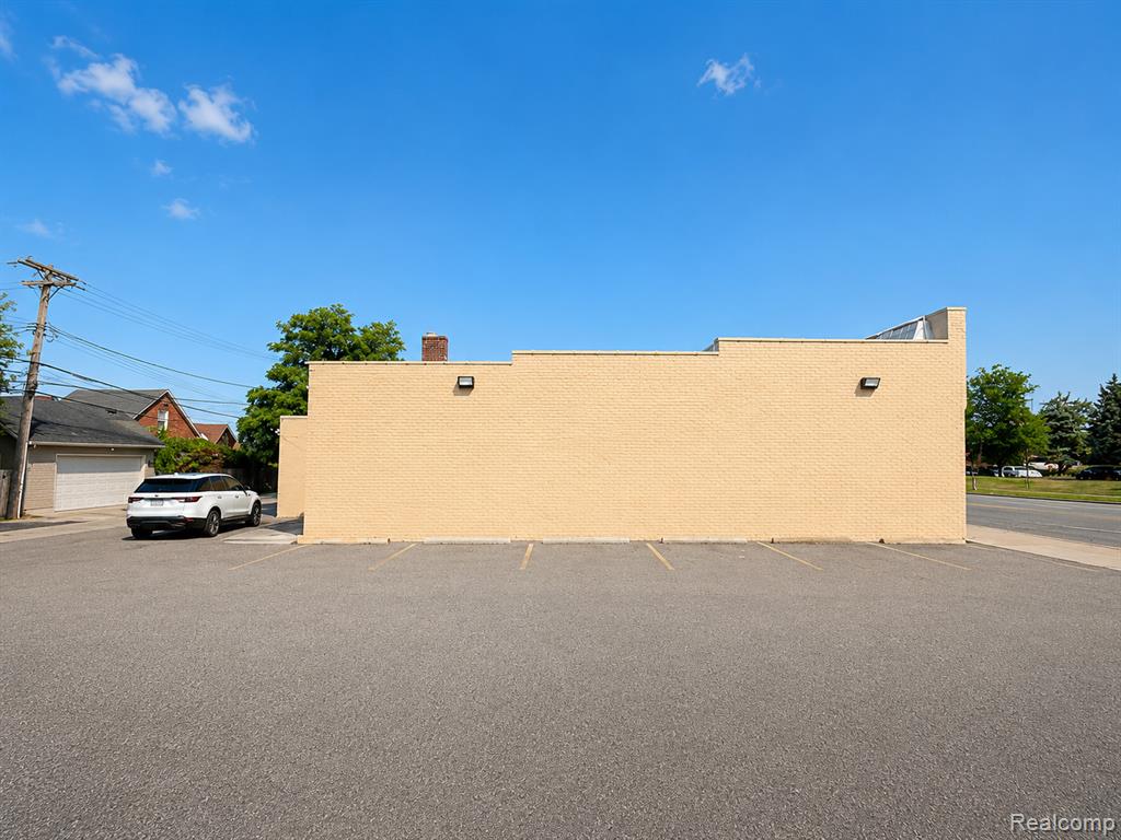 14455 Ford Road Property Photo 2