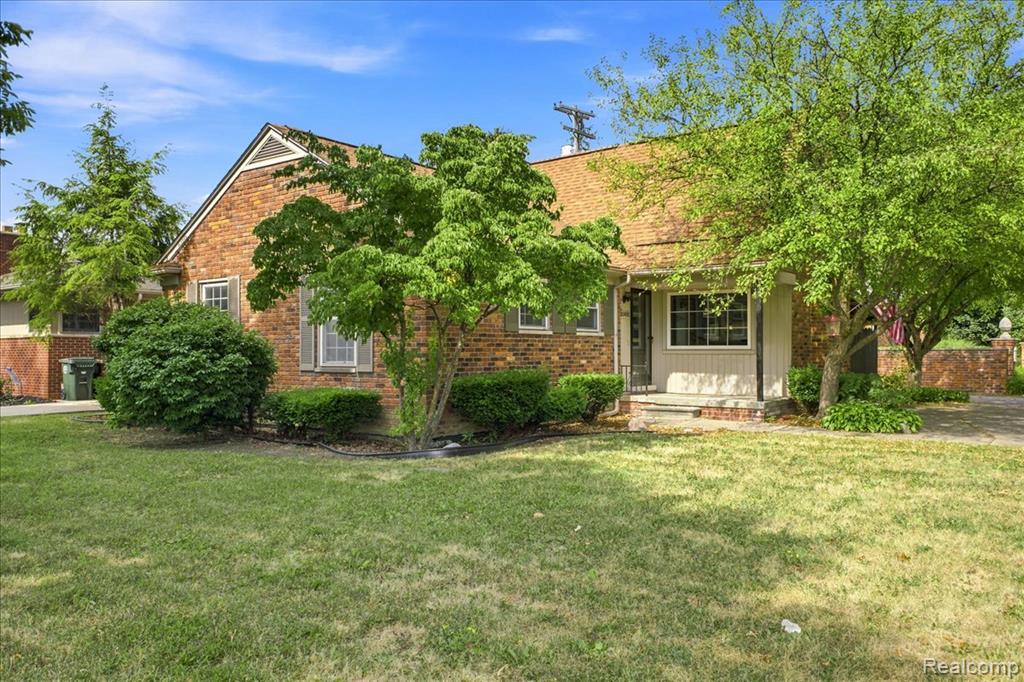 20691 Wedgewood Drive Property Photo 1