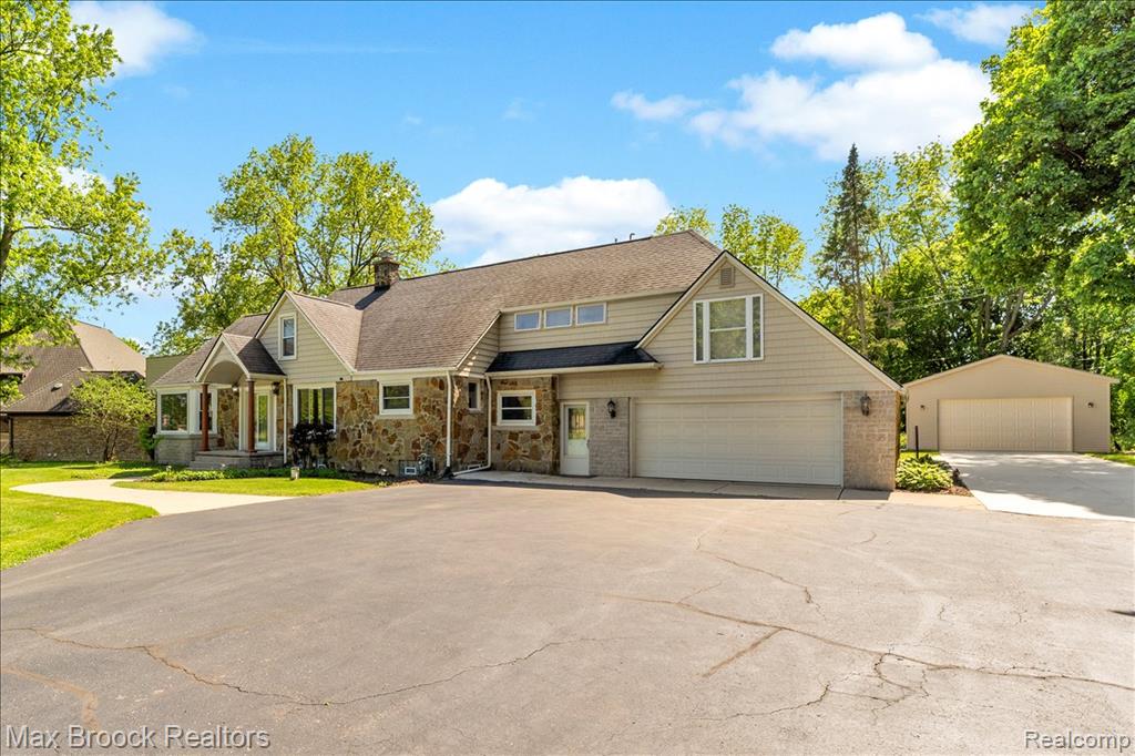 43747 Woodward Avenue Property Photo 1