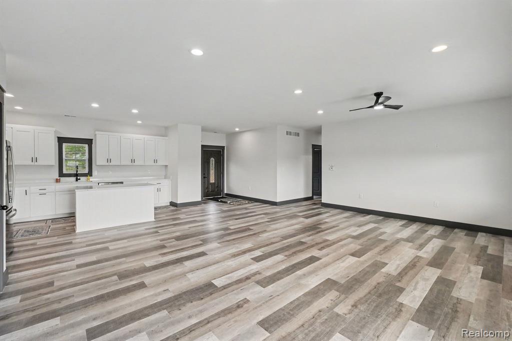 12425 Old Miller Road Property Photo 2