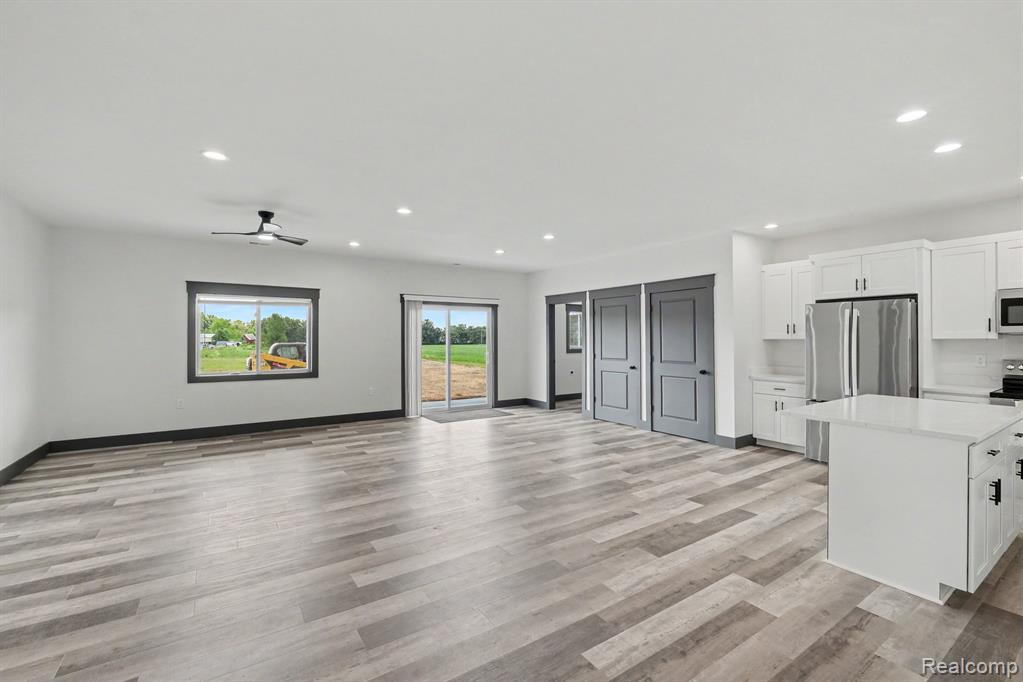 12425 Old Miller Road Property Photo 4