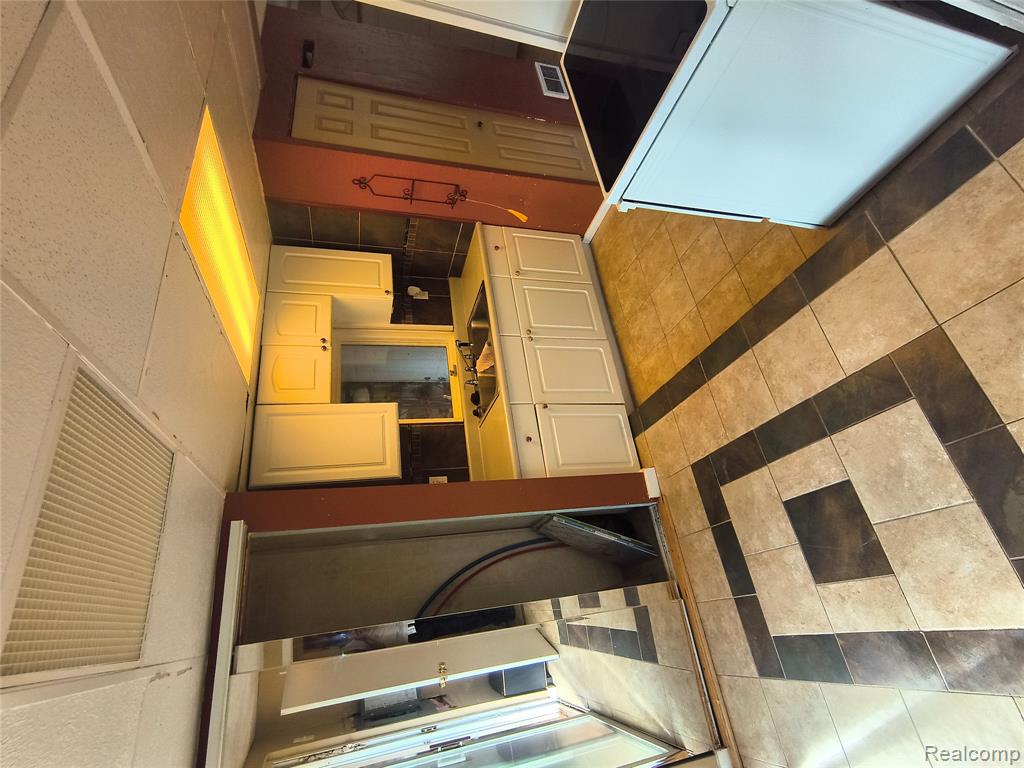 43145 Willis Road Property Photo 10