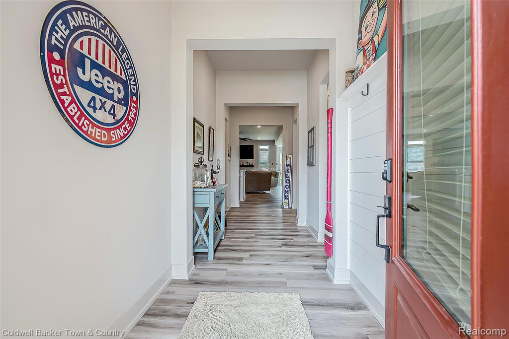 2329 Provencal Drive Property Photo 4